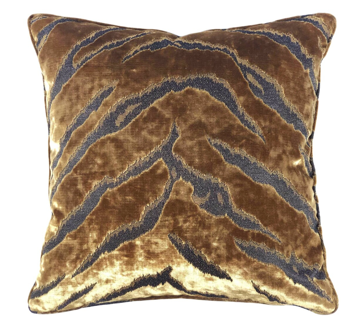 Подушка BENGAL TIGER Gold Catherine Martin by Mokum, стоимость 30 720 руб. 